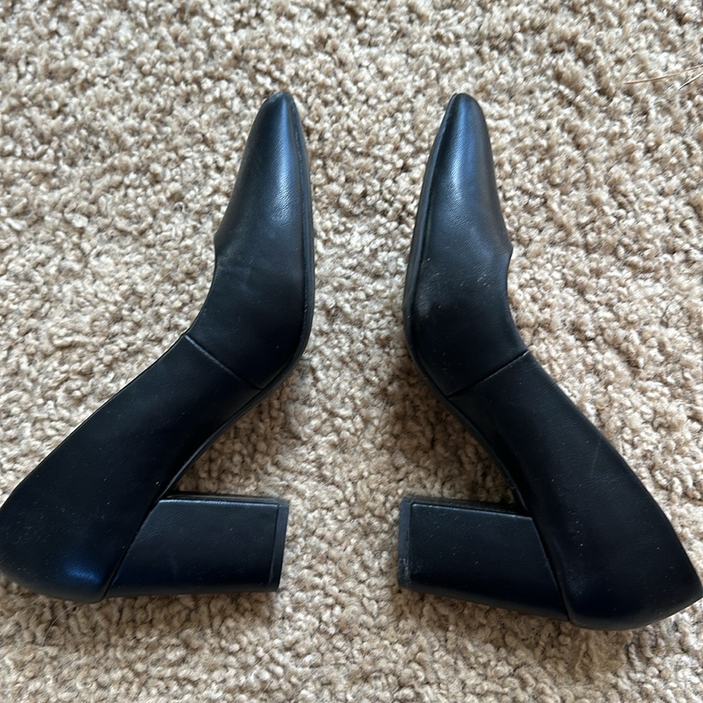 Massini Black Block Heels - Picture 3 of 4